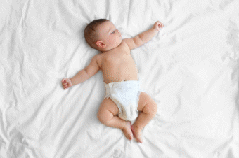 راهکارهای کاربردی برای آرام کردن نوزاد (6 مورد رایج + راه حل آنها)