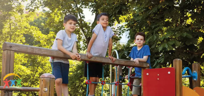 بازی در پارک: ابزاری برای تقویت استقلال و خلاقیت کودکان