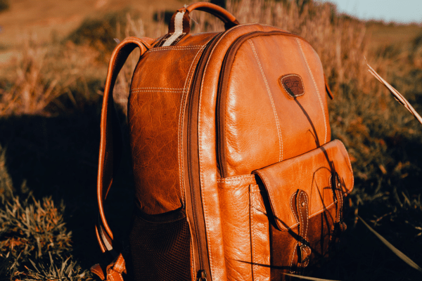 8 ایده جذاب برای تیپ دانشجویی دخترانه شیک کوله پشتی دخترانه برای داشتن استایل دانشجویی دخترانه