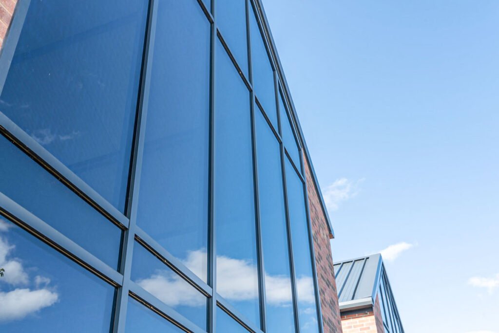 نمای شیشه ای