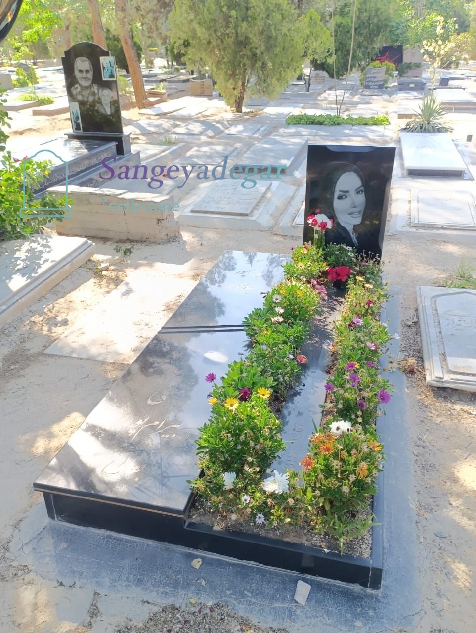 سفارش سنگ مزار باغچه ای