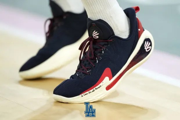 Curry 12 با ترکیب رنگ 'USA' آندرآمور