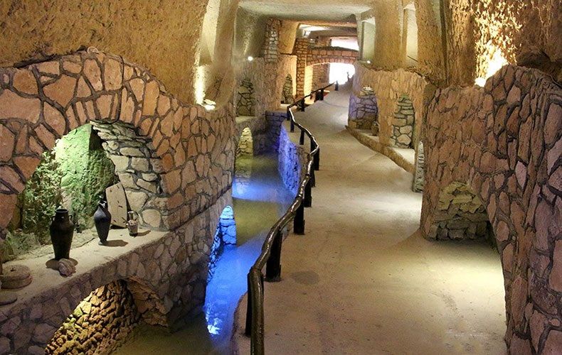 شهر زیرزمینی کاریز کیش