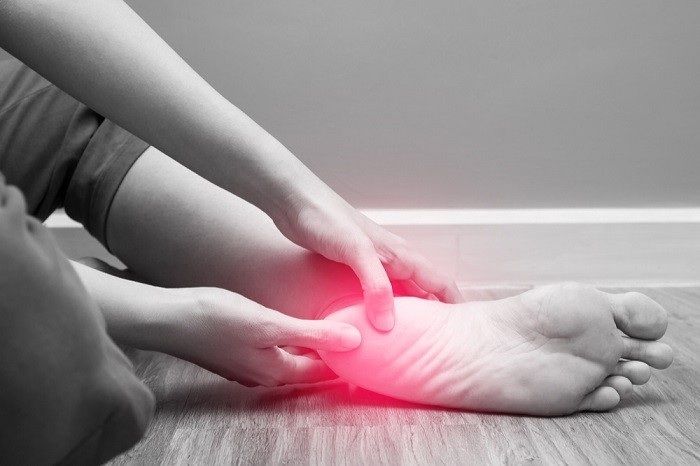 درمان انواع مشکلات کف پا با فیزیوتراپی، بریس و ورزش