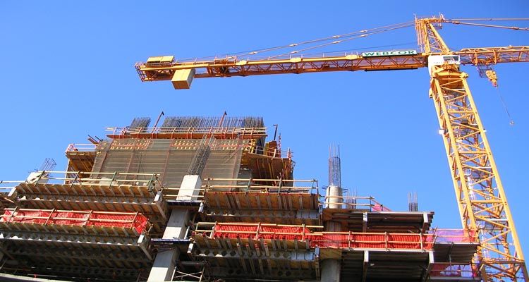 تاور کرین چیست؟ معرفی انواع جرثقیل ساختمانی و نکات مهم خرید و اجاره آن