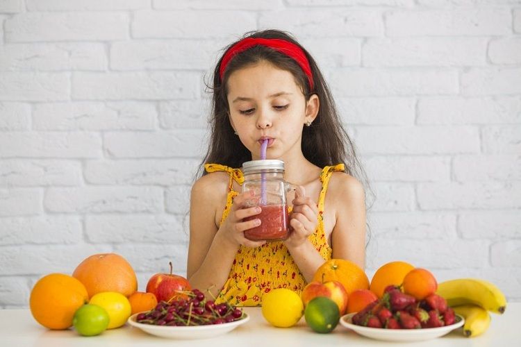 تغذیه در کودکان : اهمیت و نقش تغذیه سالم در رشد ذهنی و جسمی کودک