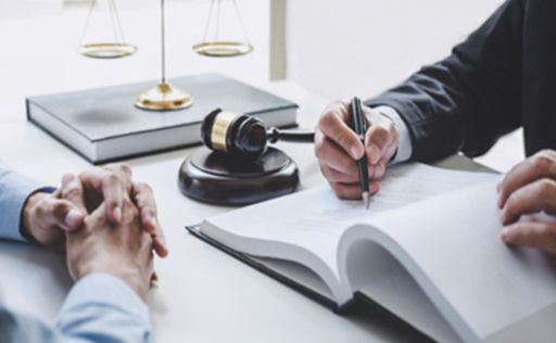 مشاوره حقوقی با بهترین وکلا پایه یک دادگستری در داداپ